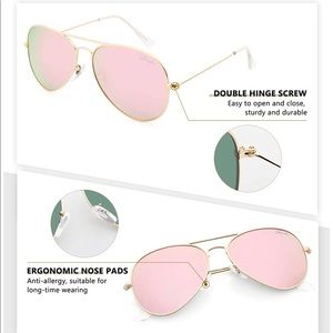 Pink mirrored lens sunglasses